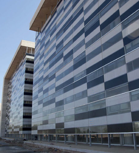Schiebe-Fensterladen - TECHNOPOLIS - Jet contractors - Aluminium / für Fassade