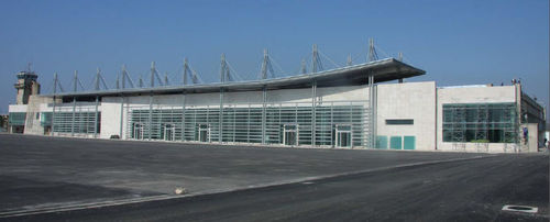 Vordach für Eingang - AÉROPORT DE TANGER  - Jet contractors - Aluminium / flach / modern