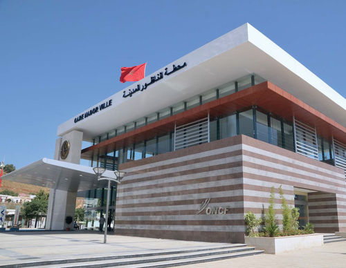 Paneel-Fassadenverkleidung - GARE DE NADOR - Jet contractors - Verbundwerkstoff / glatt