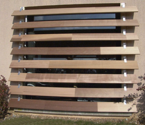 Holz-Sonnenschutzlamelle - ALLIGATOR - SAB INTERNATIONAL - für Fassaden / vertikal