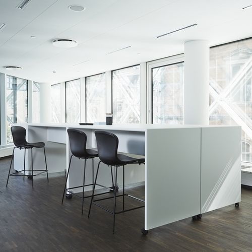 Moderner Stehtisch - X60140 - Montana Furniture - lackiertes MDF / Gestell aus lackiertem MDF / rechteckig