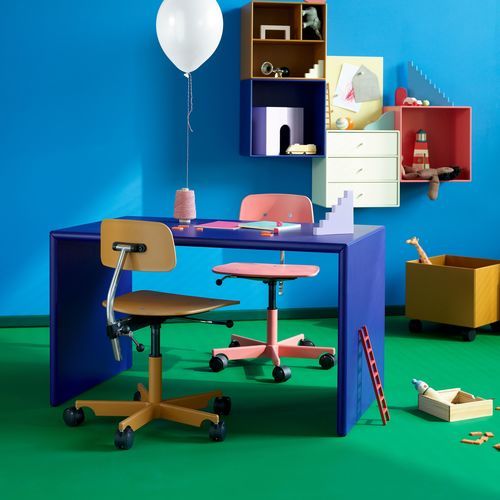 Bodenstehender Schreibtisch - 00X6010057 - Montana Furniture - modern / lackiertes MDF / gerade