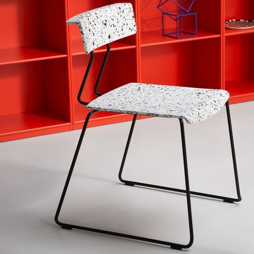 Moderner Esszimmerstuhl - Aveny-T - Montana Furniture - für den Innenraum / Recyclingkunststoff / Gestell aus lackiertem Stahl