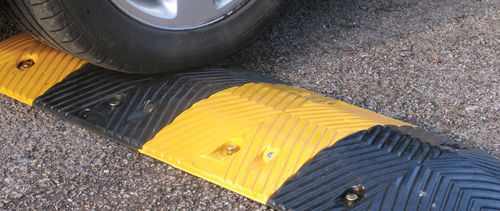 Recyclinggummi-Unterlegkeil - COMPACT SPEED BUMPS - Watco Industrial Flooring