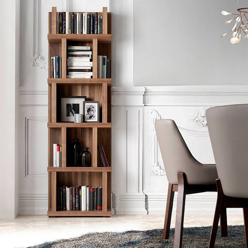 Wandmontiertes Regal - 3024 - Angel Cerdá - Design / Nussbaum / für Büro