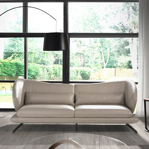 Modernes Sofa - 6146 - Angel Cerdá - Leder / mit Armlehnen / mit Kissen