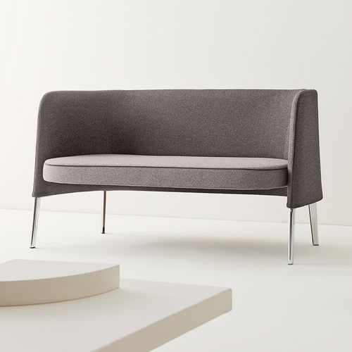 Modernes Sofa - AGORÀ - SEGIS - Stoff / Leder / mit Armlehnen