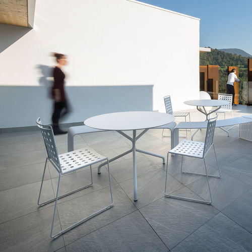 Moderner Tisch - RIBALTONE - URBANTIME - HPL / Gestell aus Stahl / rund