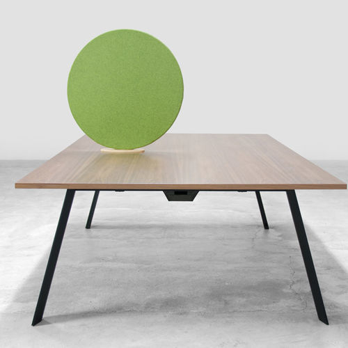 Tisch-Bürotrennwand - MOON - FAMO - Stoff / Holz / Schutz