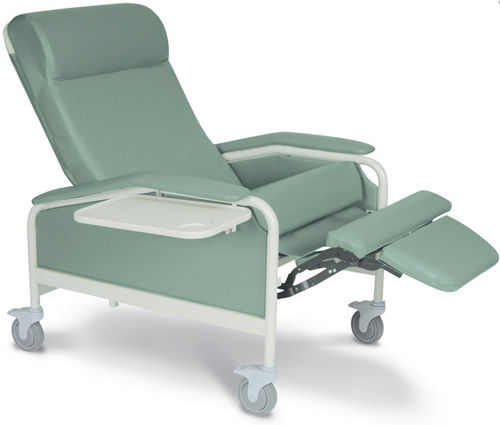 Medizinischer Sessel / Polyurethan - 6540 / 6541 - Winco Mfg, LLC - neigbar / auf Rollen / mit Fußstütze