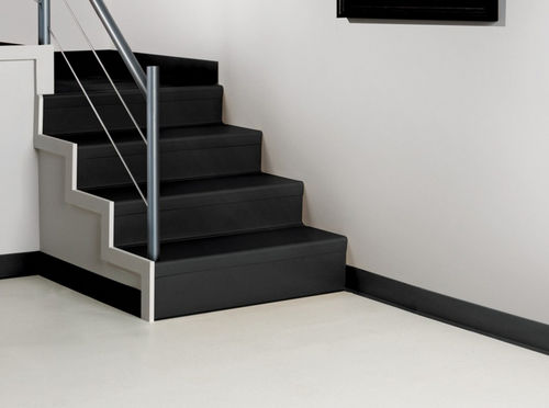 Vinyl-Stufenbelag - FLEXCO® - Flexco Corporation