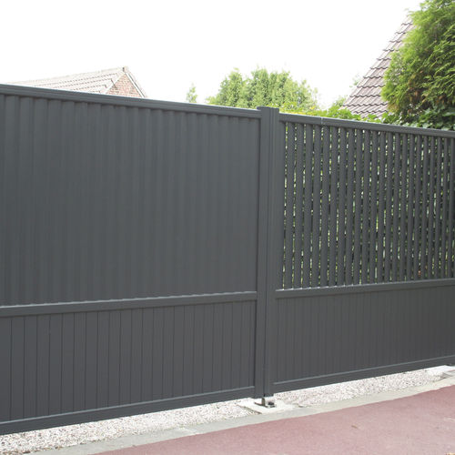 Einflügeliges Tor - DISCRÉTION : MALTE - La Toulousaine - Schiebe / Aluminium / Lamellen