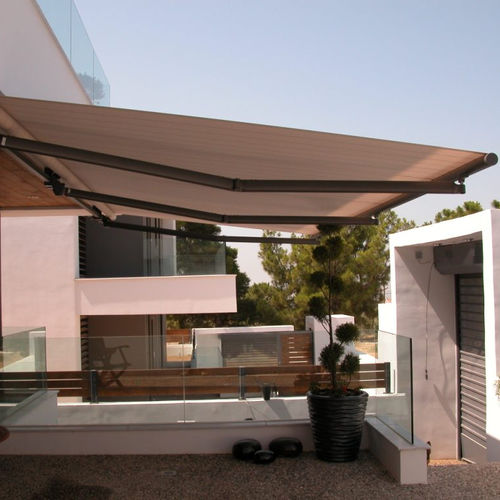 Fallarmmarkise - STEIN - Shadelab - manuell / motorisiert / für Terrasse
