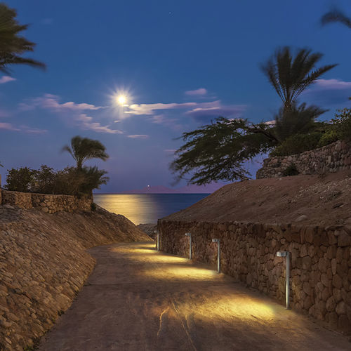 Leuchtpoller für Garten - HOTEL CALIFORNIA - Inverlight Srl - modern / Edelstahl / Zement