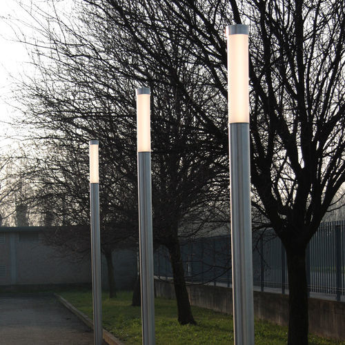 Moderne Leuchtsäule - THOR - Inverlight Srl - Edelstahl / Polycarbonat / LED