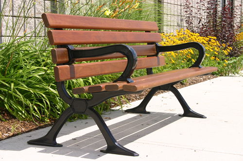 Klassische Bank für den öffentlichen Raum - MLB100 - Maglin Site Furniture - Ipe / Aluminiumguss / Kunststoff