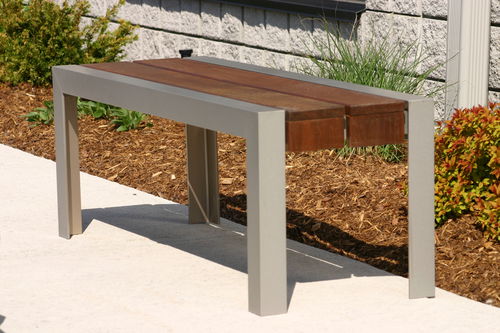 Moderne Bank für den öffentlichen Raum - MLB1050B  - Maglin Site Furniture - Ipe / Stahl / Recyclingkunststoff