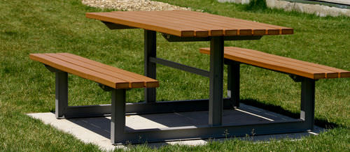 Moderner Tisch - MLPT210 - Maglin Site Furniture - Metall / Recyclingkunststoff / Ipe