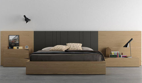 Doppelbett - D5  - VIVE - MUEBLES VERGE S.L. - modern / Kopfteil / mit Nachttisch