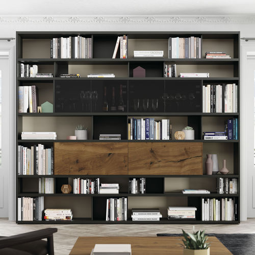 Hohes Bücherregal - EST114 - VIVE - MUEBLES VERGE S.L. - modern / lackiertes Holz / Antikeiche