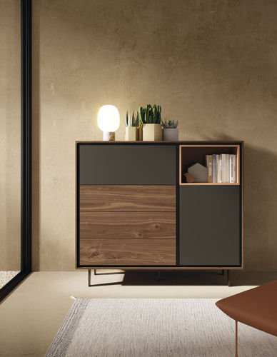 Modernes Sideboard - BOOK 04 - VIVE - MUEBLES VERGE S.L. - lackiertes Holz / Nussbaum