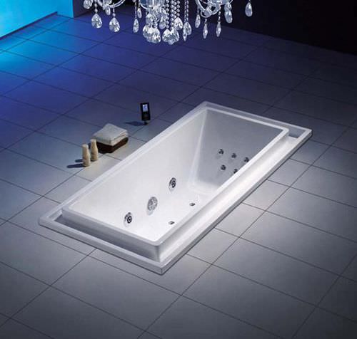 Porzellan-Badewanne - AMORE: ROMANCE: INAMORATA - HSIL Limited (Hindware) - Wassermassage / für Chromotherapie / weiß