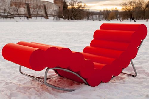 Moderne Sonnenliege - WIGGLEWORM - SIXINCH Furniture - Design - Foamcoating - hochdichter Schaumstoff, beschichtet / Stahl / für den Innenraum