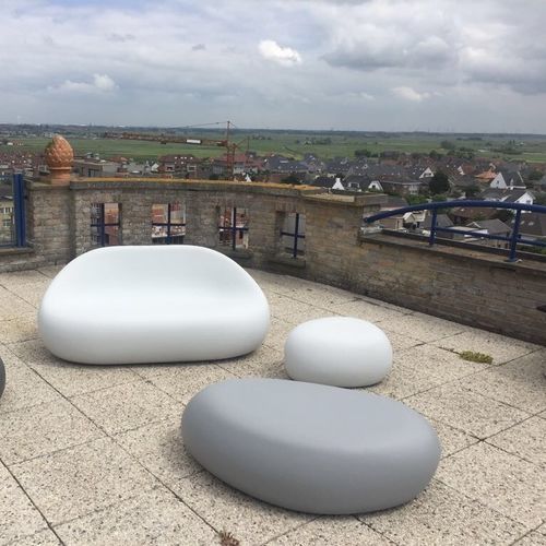 Moderner Couchtisch - STEEN - SIXINCH Furniture - Design - Foamcoating - hochdichter Schaumstoff, beschichtet / Gestell aus Stoff / für Privatgebrauch