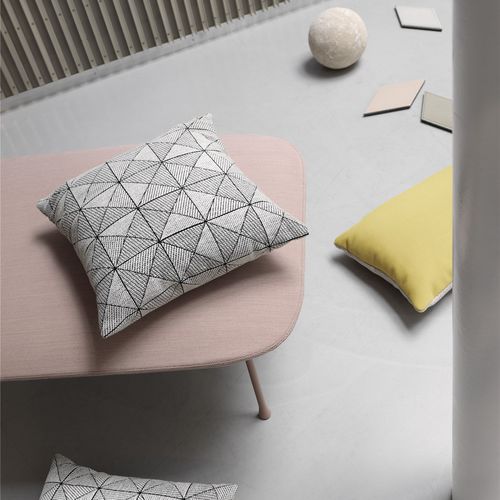 Kissen für Sofas - TILE - Muuto - quadratisch / Motiv / für Privatgebrauch