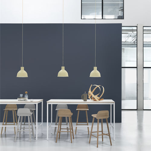Stehtisch / skandinavisches Design - BASE - Muuto - Holz / Gestell aus Metall / rechteckig