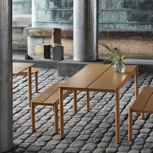 Klassische Tischgarnitur - LINEAR - Muuto - Stahl / pulverbeschichteter Stahl / Garten