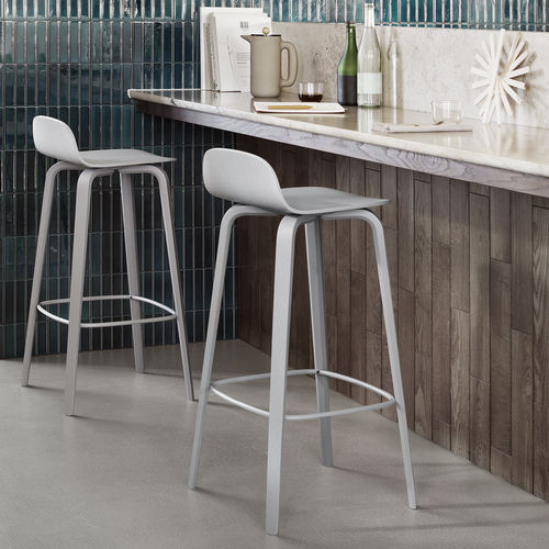 Moderner Barhocker - VISU - Muuto - Eiche / Esche / Schaumstoff