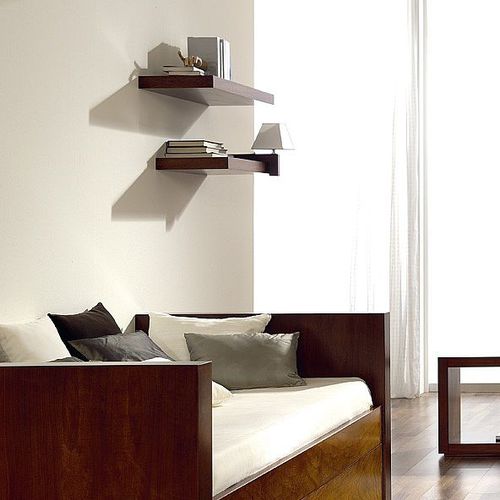 Wandmontiertes Regal - T-714 - ArtesMoble - modern / Nussbaum