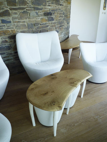 Moderner Couchtisch - ANDA CURVE - Chaircreative - Holz / Halbmond / für Privatgebrauch