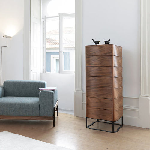 Moderner Chiffonnier - TOUCH - Wewood - Portuguese Joinery - Eiche / Nussbaum / Eisen