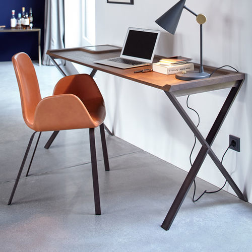 Bodenstehender Schreibtisch - LAX - more - modern / Massivholz / Messing