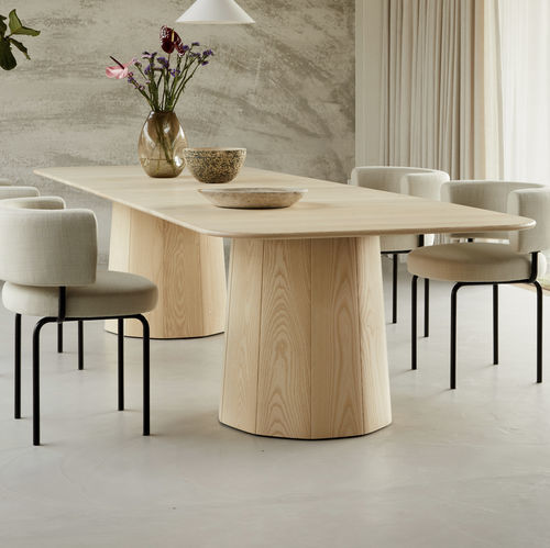 Moderner Tisch - EEVA  - more - Massivholz / geöltes Holz / gewachstes Holz