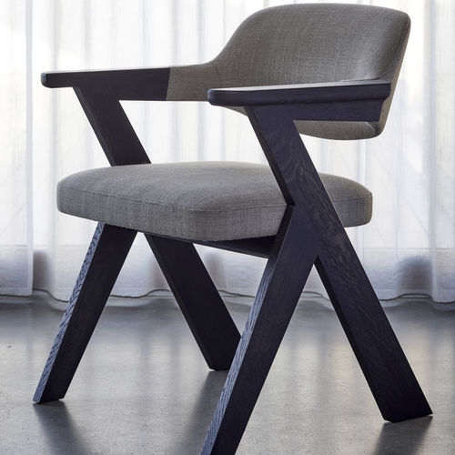 Design-Stuhl - YAN  - more - für den Innenraum / Leder / Massivholz