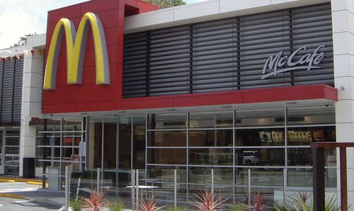 Paneel-Fassadenverkleidung - MCDONALDS CREMORNE- VITRAPANEL - Vitragroup - Faserzement / Hochglanz