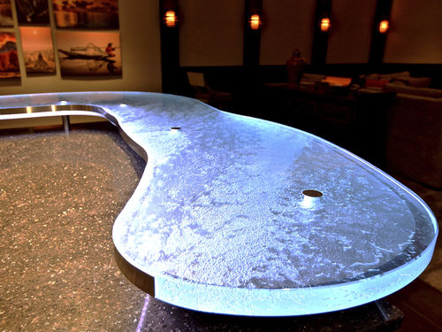 Moderner Stehtisch - RAISED BAR - ThinkGlass - Glas / gebogen / für Privatgebrauch