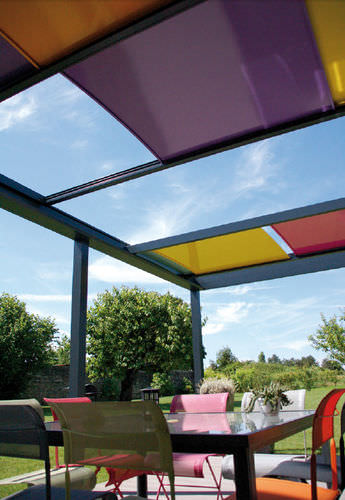 Angebaute Pergola - ARLEQUIN - SOLISYSTEME - Aluminium / Faltdach / modulierbar