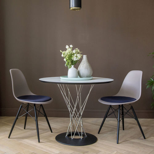 Moderner Esstisch - vitra - Sperrholz / Laminat / Gestell aus verchromtem Stahl