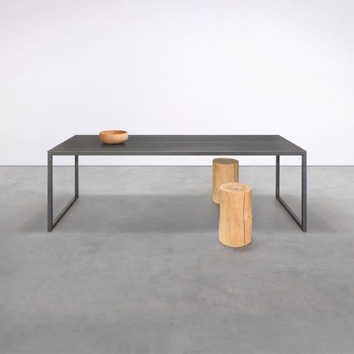 Moderner Tisch - at_01 - Silvio Rohrmoser - lackierter Stahl / Gestell aus Stahl / rechteckig