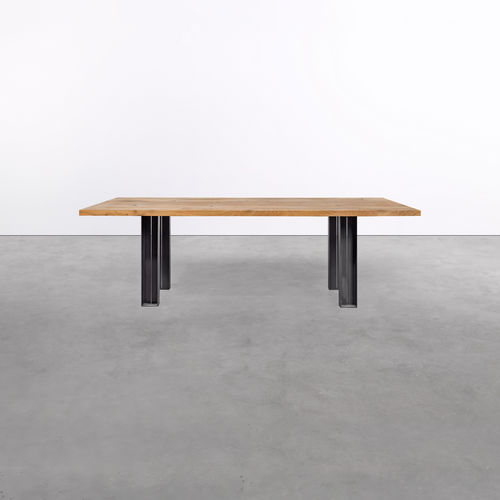 Moderner Tisch - at_12 - Silvio Rohrmoser - Eiche / Massivholz / geöltes Holz