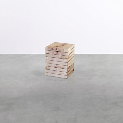 Moderner Hocker - on_15 - Silvio Rohrmoser - Massivholz / Gestell aus Massivholz / mit Mittelfuß