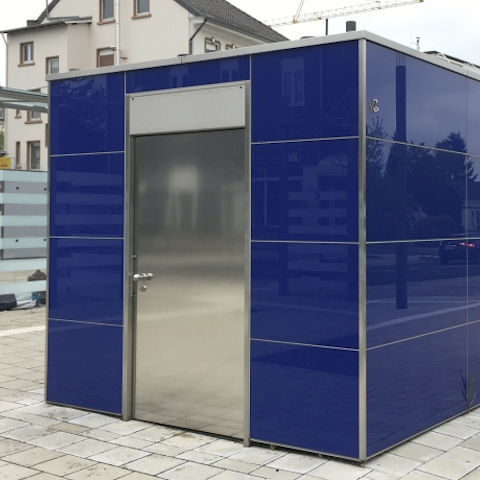 Öffentliche Toilette / Beton - CITY  - HERING Sanikonzept GmbH - Holz / Glas / HPL