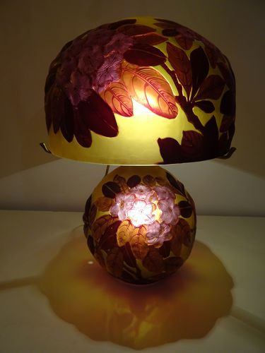 Tischlampe - RODHODENDRONS - TIEF - geblasenes Glas / Art Nouveau / mit Kabel