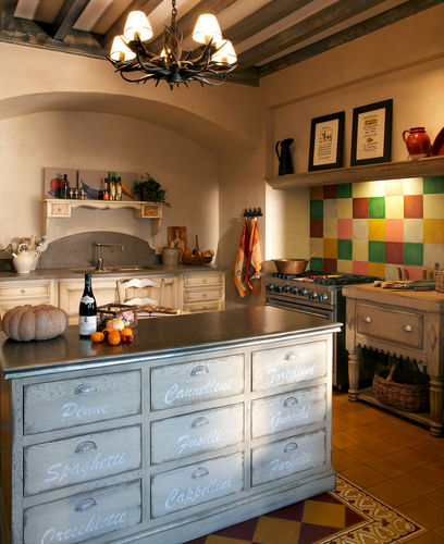 Klassische Küche - RUSTIQUE - COSI - Provence-Stil / Holz / mit Griffen