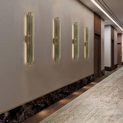 Moderne Wandleuchte - MATHENY XL - DelightFULL - für den Innenraum / Messing / stationär