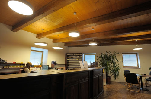 Moderne Deckenleuchte - RUNDO : 19-250K-1V1UE, W - Halla - rund / Aluminium / fluoreszierend